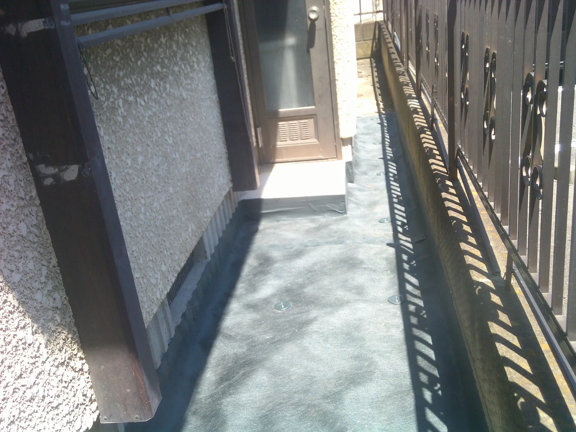 防草シート敷置3